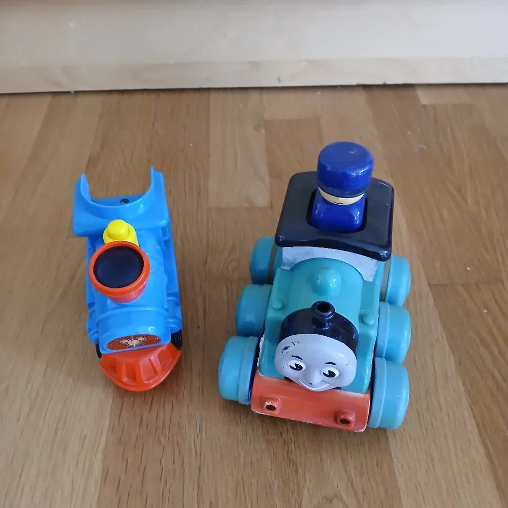 Thomas & Friends Train locomotive x 2 used